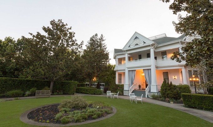 Napa Hotel | White House Napa Valley