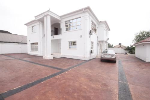 Benin City Casa | White House Service Apartment