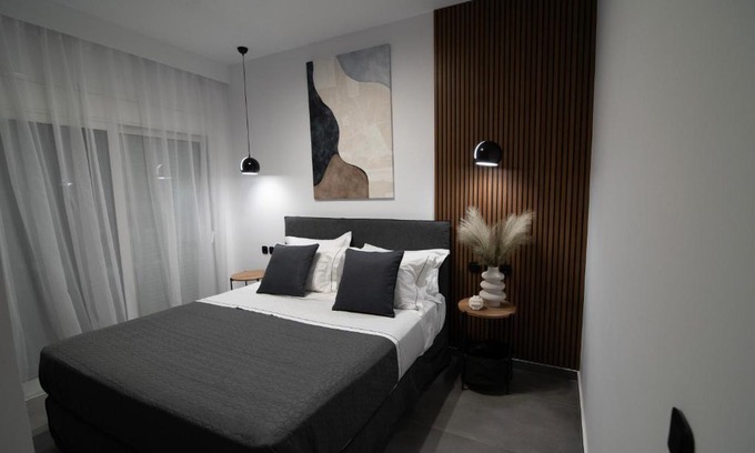 Vouliagmeni Apartamento | White House Vouliagmeni 1- 2BD Free Parking, Next to the Sea
