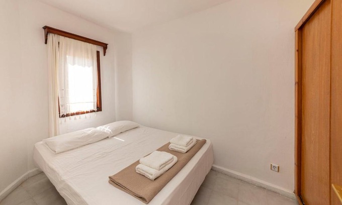Dagbelen Casa | White House with Mediterranean Sea View near Camel Beach in Bodrum