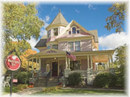 Sturgeon Bay Hotel | White Lace Inn
