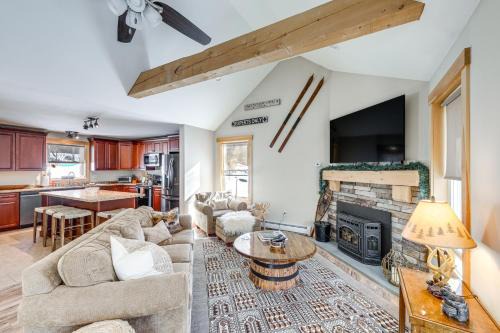 Eidelweiss Village Casa | White Mountain Home Near Lakes and Kancamagus Hwy!