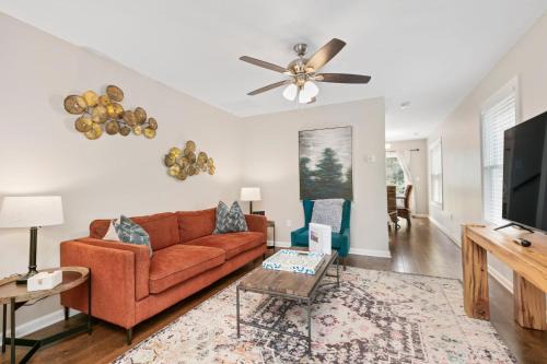 Asheville Casa | White Pine Sycamore by AvantStay Near Downtown