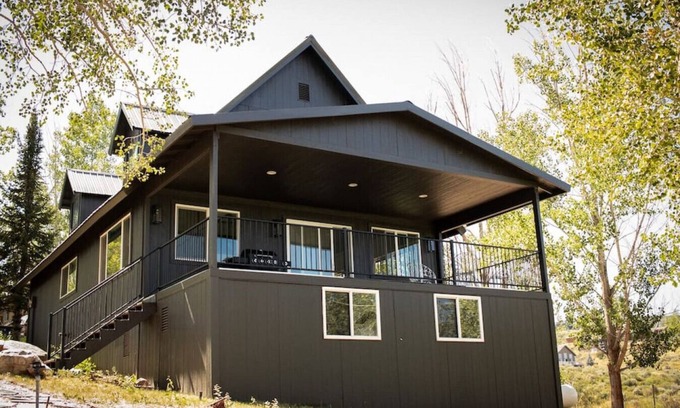Sweetwater Cabina | `White Pines Cabin` w/ Private Hot Tub