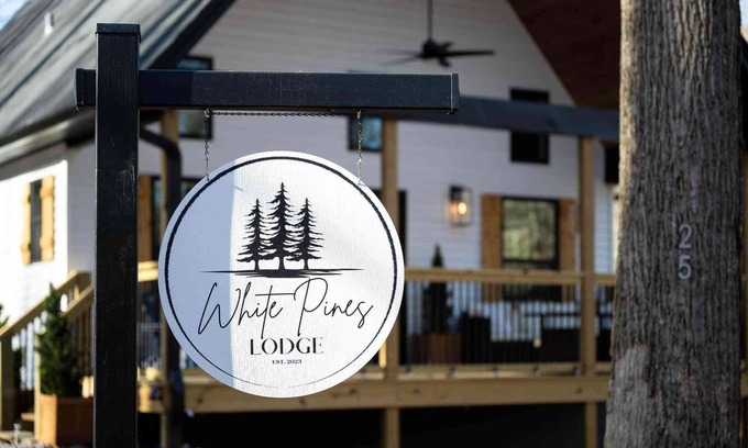 Clarkson Casa | White Pines Lodge Wooded Retreat