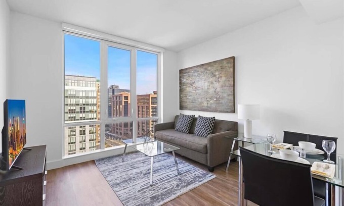 White Plains Apartamento | White Plains 1 BR | Children's Playroom | Downtown