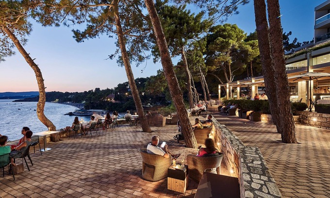 Lassi Hotel | White Rocks Hotel Kefalonia
