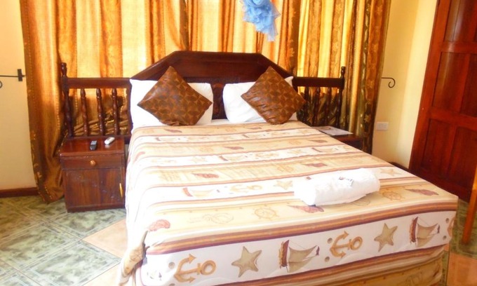 Livingstone Cabina | White Rose Lodge