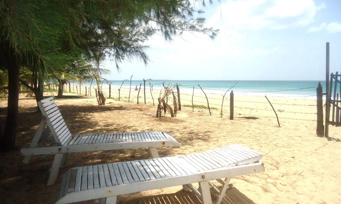Nilaveli Hotel | White Sand Beach Inn