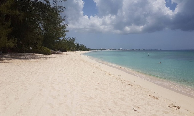 Seven Mile Beach Apartamento | White Sands 3 Bed 7 Mile Beach