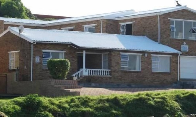 Van Dyks Bay Casa | White Shark Backpackers
