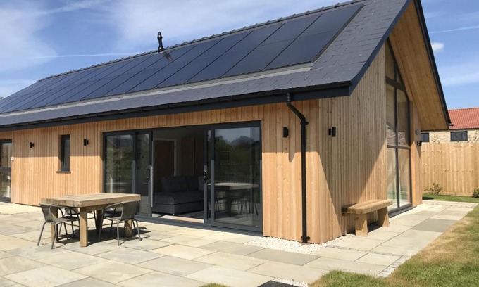 Dunholme Casa | White Swan Cottage, Ashlin Farm Barns