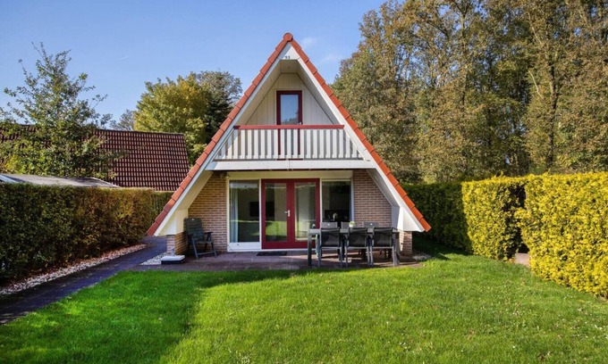 Zwiggelte Casa | White Wagtail I Beautiful Bungalow near the Woods
