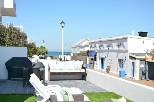 Bloubergstrand Apartamento | White Waves Beach Apartment