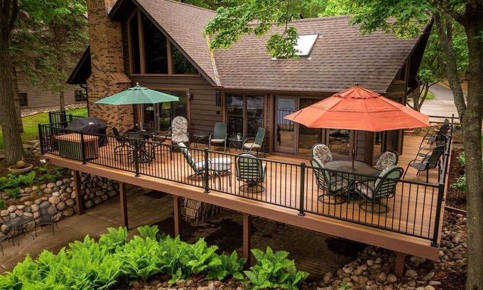 Crosslake Cabina | Whitefish Chain Lake Home with Beach + Sauna + King Beds + Kayaks +Paddle Boards