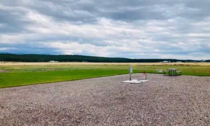 Whitefish Alquiler De RV | Whitefish Farms RV Campsite #2. RV site only.