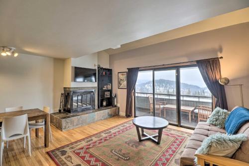 Whitefish Apartamento | Whitefish Mountain Ski-InandOut Condo with Views!
