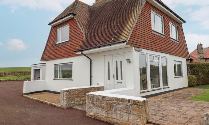 Bamburgh Casa | Whitestacks