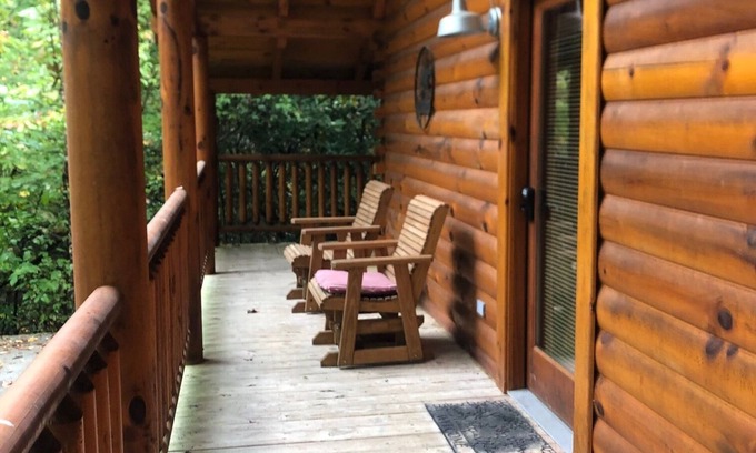 Oneida Cabina | Whitetail Hollow- 2 bedroom 1 bath