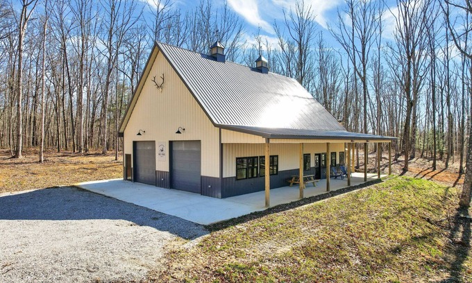 Sewanee Casa | Whitetail Lodge - Relaxing Retreat in private forest Spring Deals