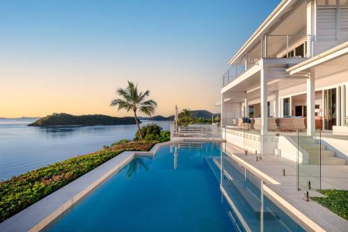 Shute Harbour Casa | Whitsundays Bliss Luxury Whitsunday Ocean View Retreat