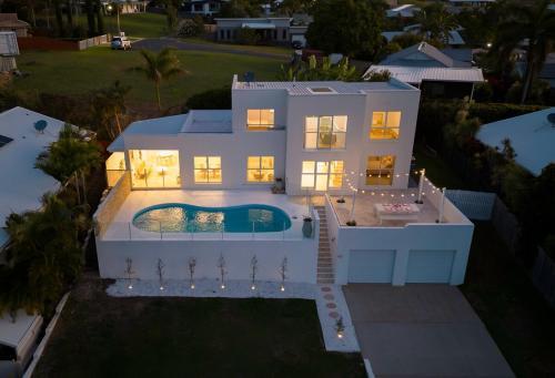Eimeo Casa | WhitsunStays - The Cyclades