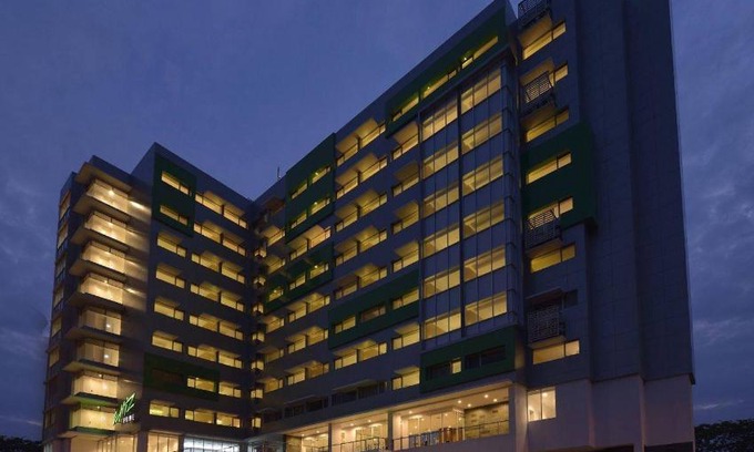 Manado City Centre Hotel | Whiz Prime Hotel Megamas Manado