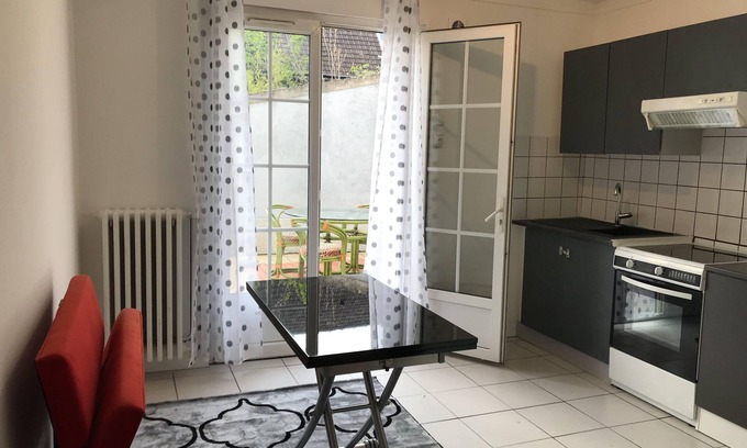 Villemomble Condominio | Whole Apartment with Terrace
