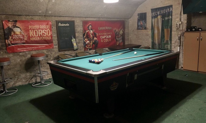 Ferencvaros Apartamento | Todo el sótano ex pub2 para despedidas de soltero / 20personas