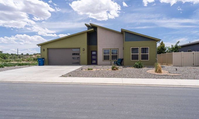 Pear Park Casa | Whole Family Getaway on GJ River Walk Trail