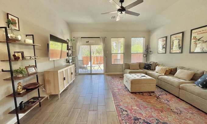 Austin Casa | Whole home! 3BR/2BA Family-Friendly Rental Near Austin Airport–Great Amenities!