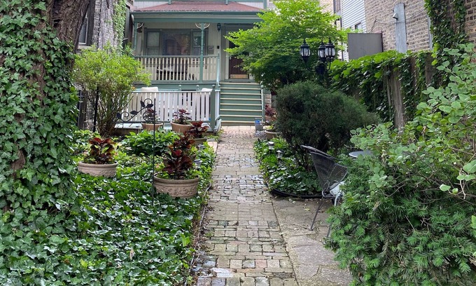 Boystown Cama Y Desayuno | Whole house in Boystown close to Wrigleyville