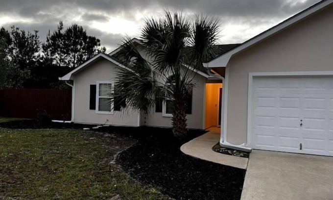 Kingsland Casa | Whole house Lakevw quiet NBHD near base.