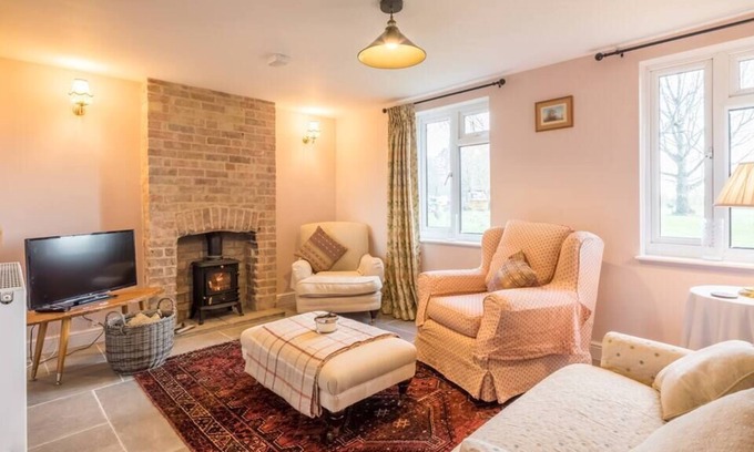 Littleport Cabaña | Whooper Cottage - Charming & Cosy Country Cottage