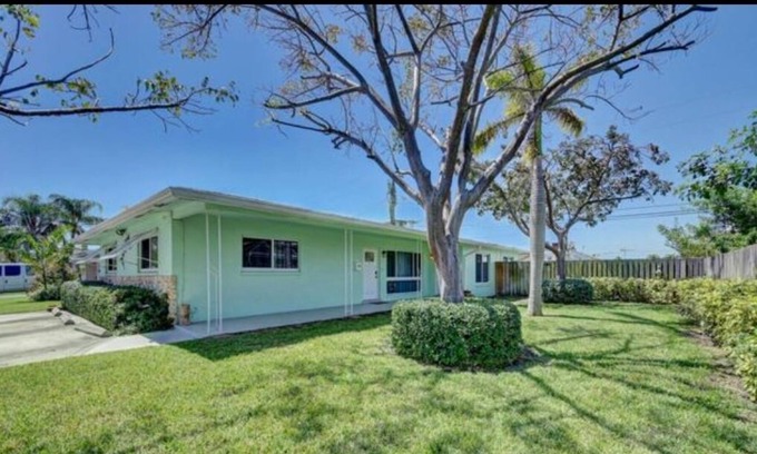 Garden Isles Villa | Why Orange you here