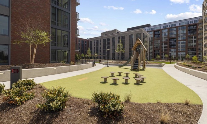 Eisenhower East Apartamento | WhyHotel by Placemakr Alexandria