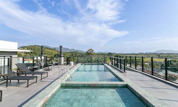 Cachoeira do Bom Jesus Apartamento | WI-FI 1000MB | Rooftop Pool #CHA07