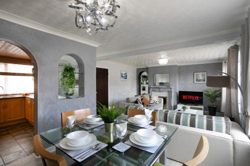 Bramley Apartamento | Wickersley House, Rotherham for contractors & Families, free parkin, wifi etc