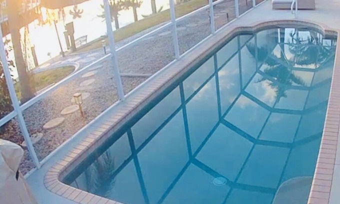 Punta Gorda Casa | Welcome to our Dolphin Dream House. Enjoy the many passing boats and sea life.
