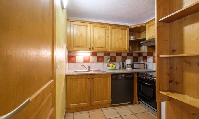 Lanslevillard Apartamento | Wifi, 50m de los comercios, sauna, balcón, parking, tv, local para esquís, 98m², Val Cenis