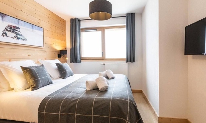 Montalbert Apartamento | Wifi, vista montaña, piscina, sauna, hammam, balcón, parking, local para esquís, 62-80m², Montalbert