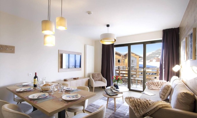 Eclose-Est Apartamento | Wifi, 50m from ski slopes, fitness, sauna, hammam, balcony, tv, ski locker, 45m², Alpe d'Huez