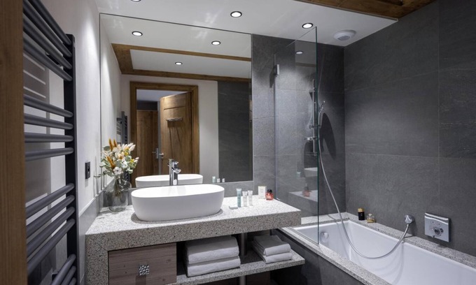 Les Contamines-Montjoie Apartamento | Wifi, fitness, piscina, sauna, hammam, balcón, parking, tv, local para esquís, 54m²