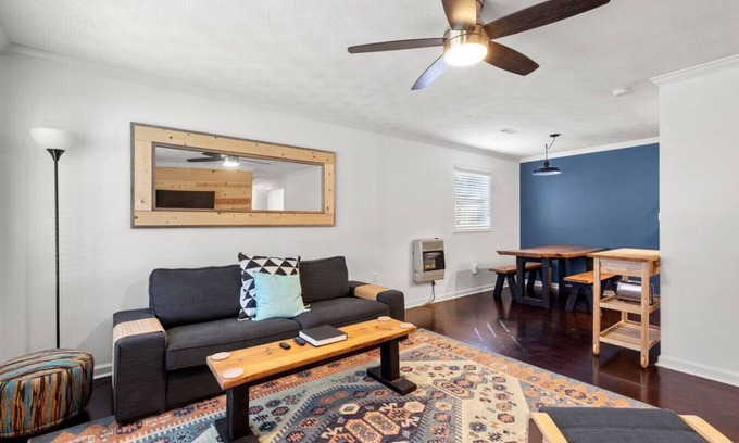 Beattyville Apartamento | WiFi - Pet Friendly - Cozy Stay - Grey Duck