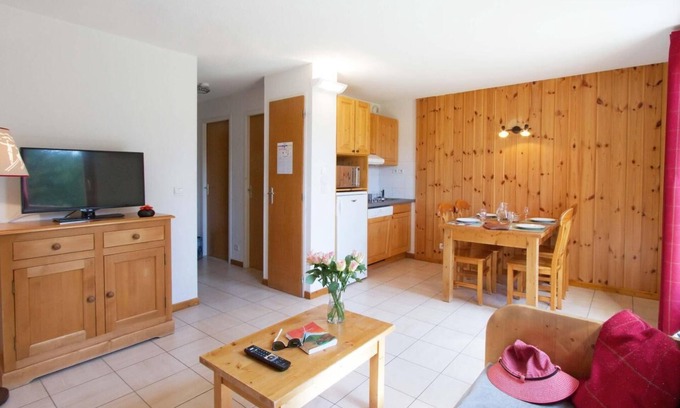 Saint-Etienne-en-Devoluy Apartamento | Wifi, fitness, piscina, terraza, balcón, parking, tv, local para esquís, 58m², Superdévoluy