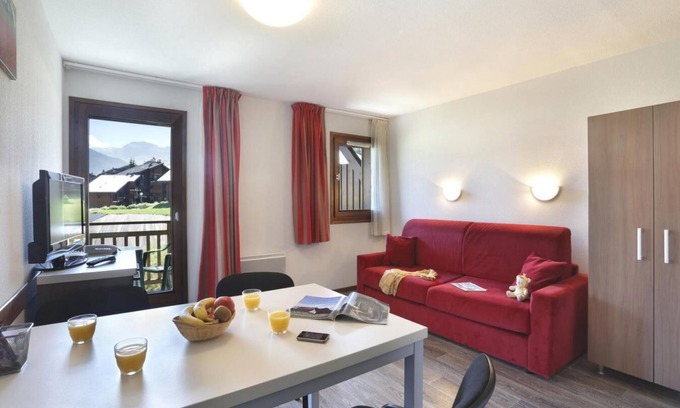 Morillon Apartamento | Wifi, piscina, terraza, balcón, parking, tv, local para esquís, 17-21m², Morillon