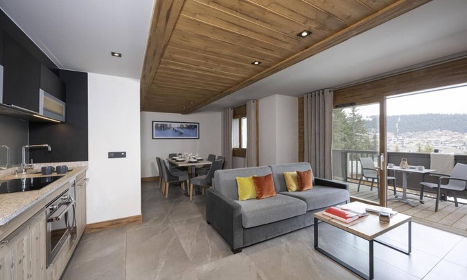 Les Saisies Apartamento | Wifi, vista montaña, fitness, piscina, sauna, hammam, balcón, parking, tv, local para esquís, 65m²