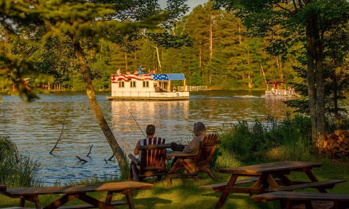Eagle River Cabina | Wild Eagle Lodge
