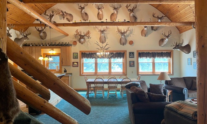 Armstrong Creek Cabina | Wild Rivers Whitetails Lodge