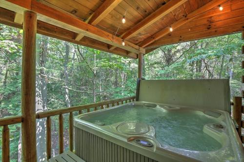 Millersburg Casa | Wild Rose Cabin by Amish Country Lodging